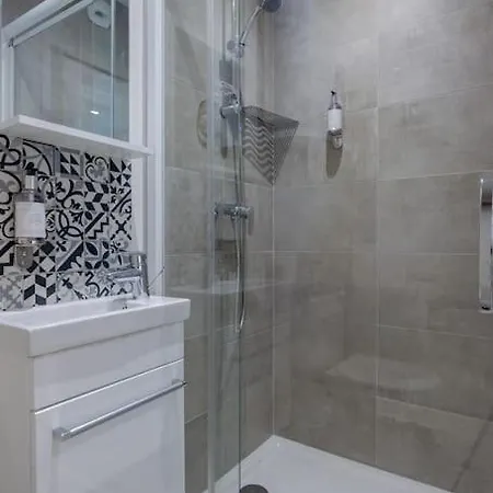 5 Proche De La Gare Et Du Centre أميا