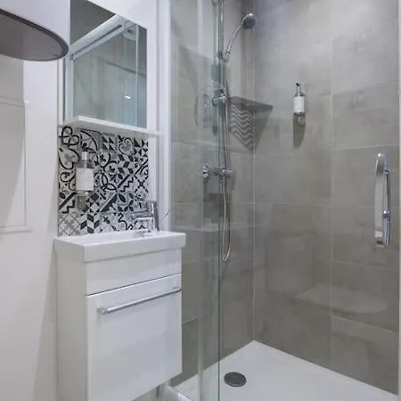 5 Proche De La Gare Et Du Centre شقة أميا